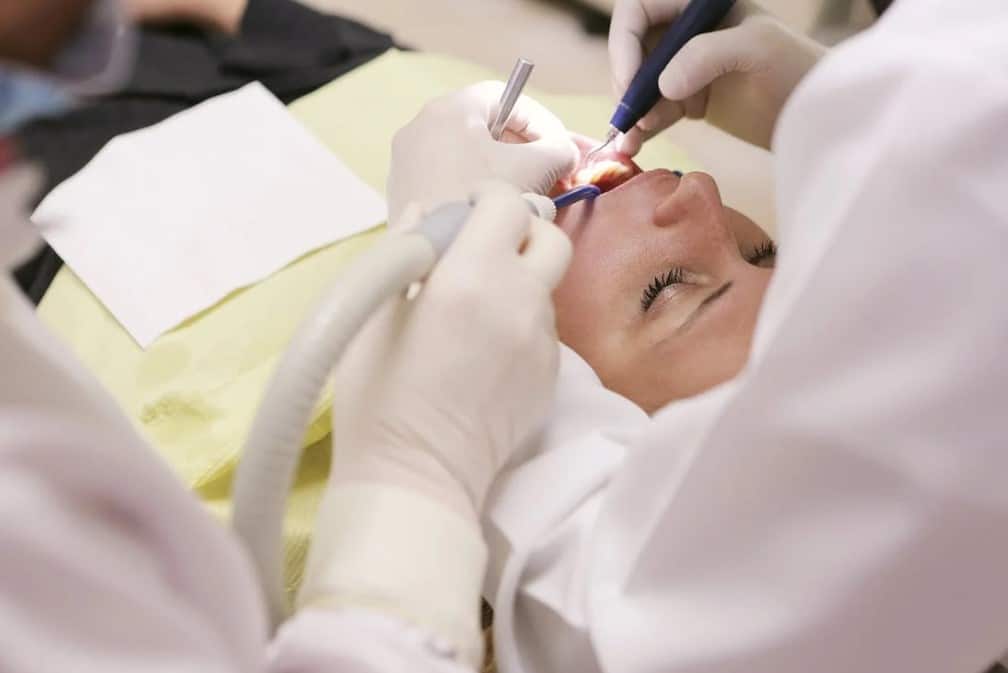 los angeles dentist checking a patients teeth